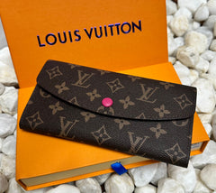 Illuvial Hand wallet with Box