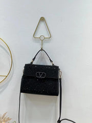 "V" Opulique with Box