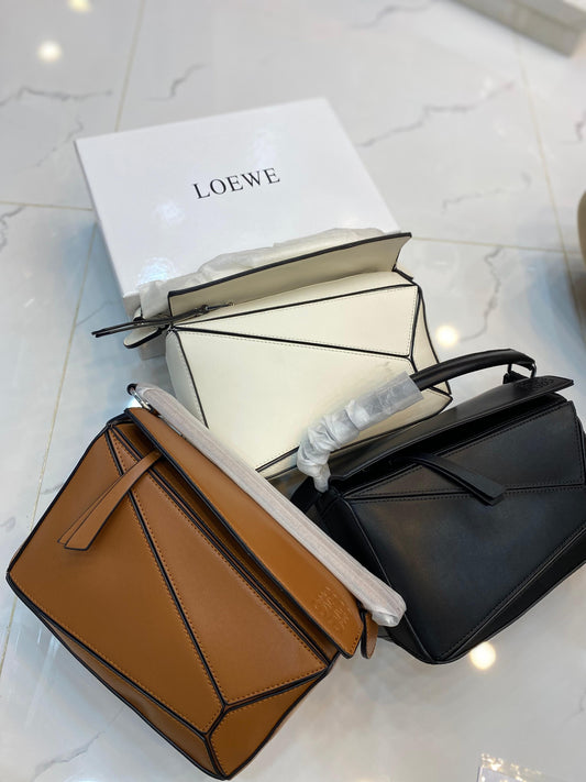 "L" Ysandra with Box